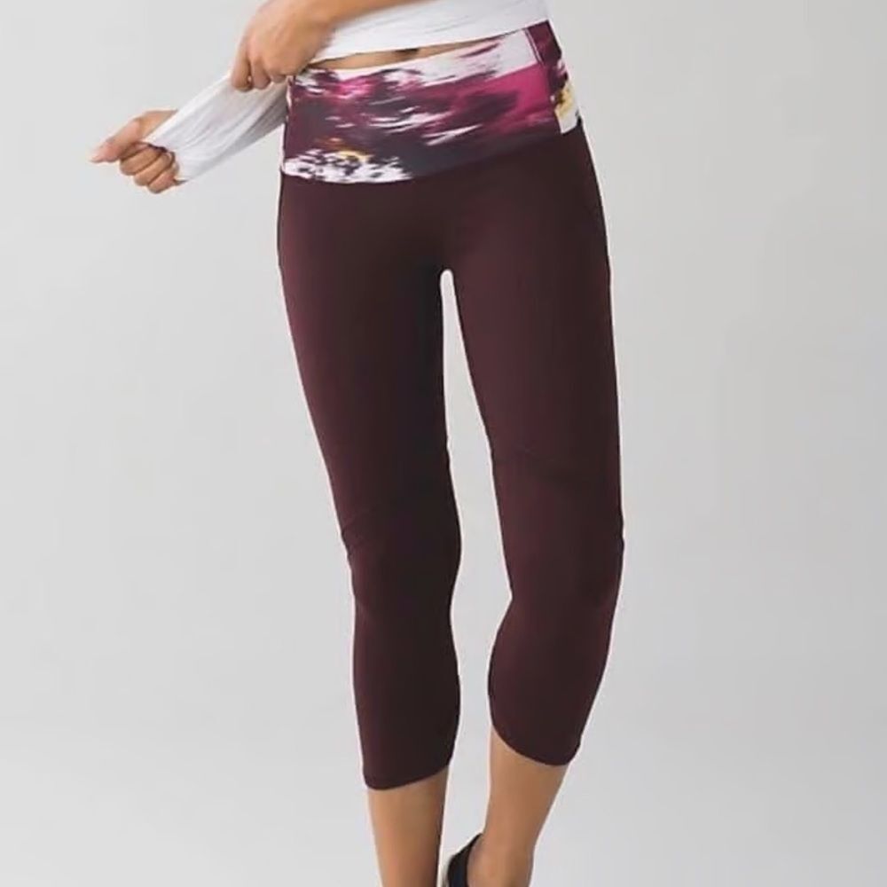 Lululemon Wunder Under High-Rise Crop‎ Leggings, Size 8